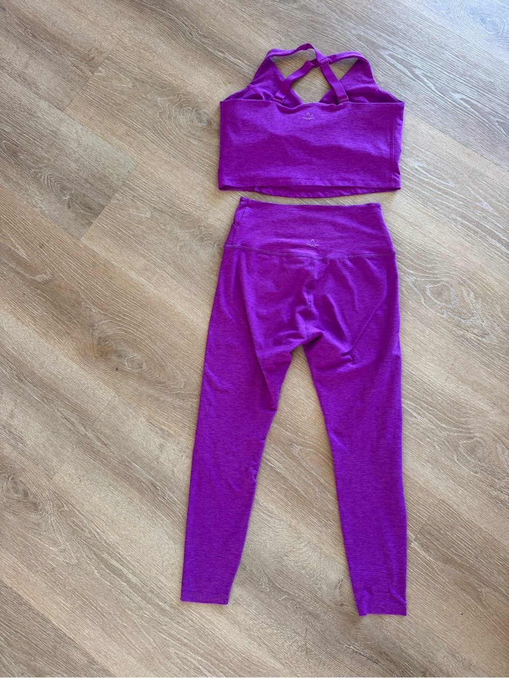 BEYOND YOGA set - Picture 2 of 8